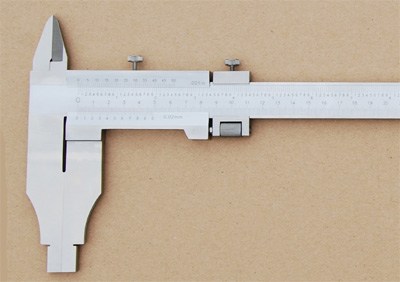 闭式双内爪游标卡尺